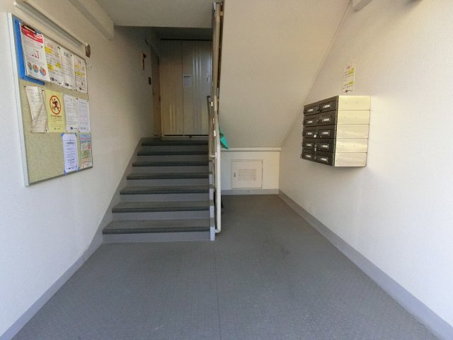 【エントランス】 | フレール鶴山台98棟