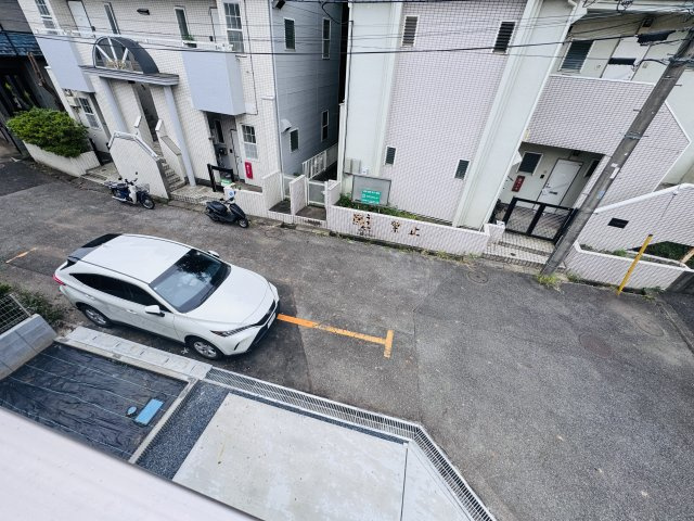 柏市柏新築戸建【柏第五小学校：9分】の前面道路含む現地写真|バルコニーより南側眺望・南道路で日当たり良好♪