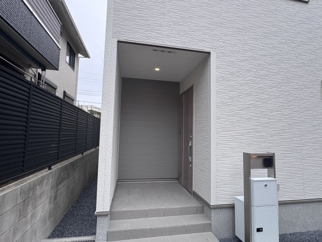 柏市柏新築戸建【柏第五小学校：9分】のエントランス|エントランス・玄関ポーチ