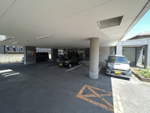 【駐車場】