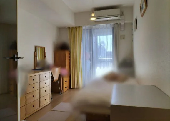 「高知中央公園隣接の好立地」高知市本町1丁目セントラルレジデンス高知中央公園　中古マンションの洋室|バルコニーに面した明るい洋室は主寝室にも最適。静かで落ち着きのあるプライベート空間です。