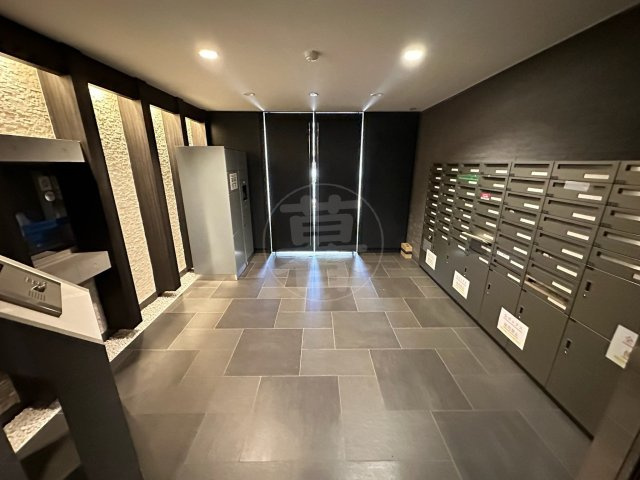 グラントゥルース大森ライズのエントランス