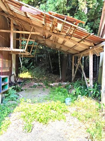 西区大字小田　売土地の外観