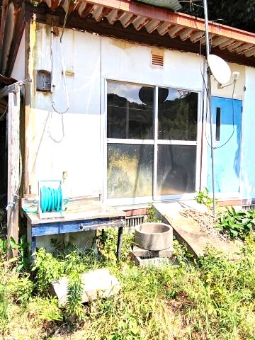 西区大字小田　売土地の外観