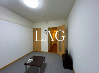 【居間・リビング】 | レオパレス三ヶ田 | 洋室のお部屋です。