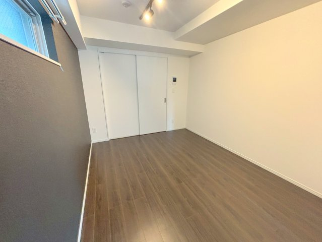 LUORE+新大阪SOUTHの洋室