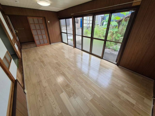 越谷市相模町7丁目　中古戸建の洋室
