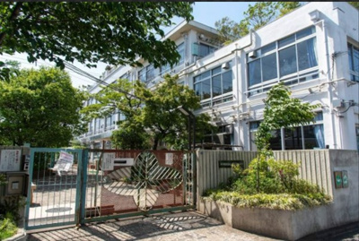 【周辺】 | 新宿区西落合4丁目　新築戸建　9880万円 | 新宿区立落合第六小学校