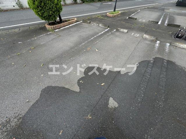 ジヴェルニー　003の駐車場|高崎、前橋のお部屋探しはエンドスケープまで！お客様の理想お聞かせ下さい♪