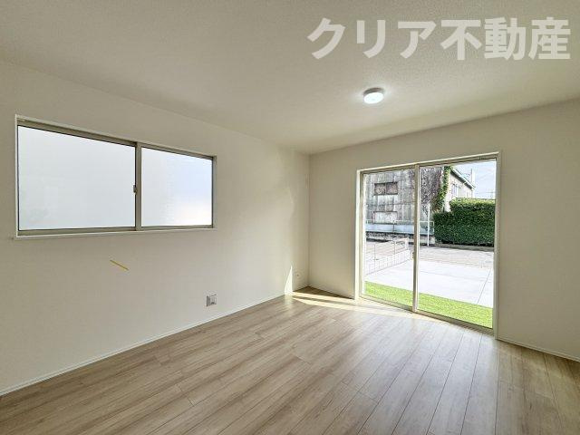 【居間・リビング】 | 駐車並列3台可♪玉村町下新田