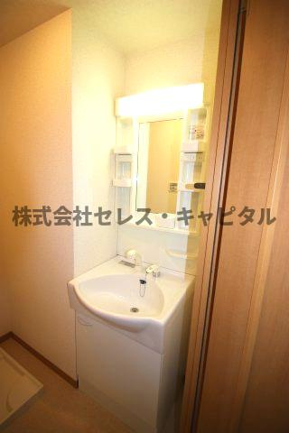 マザーユニックス妙典5丁目の洗面所|忙しい朝には欠かせない洗面所です