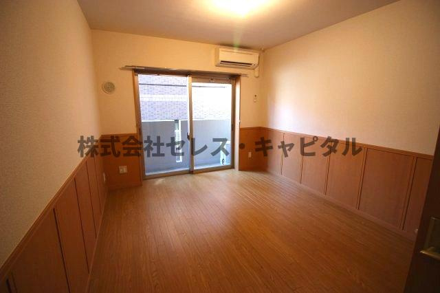 マザーユニックス妙典5丁目の居間・リビング|ゆったりとした居間です
