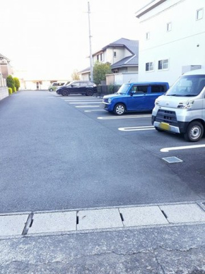 【駐車場】 | プリムローズＡ | 駐車スペースもあります