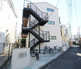 【エントランス】 | ＦＩＲＳＴ　ＴＥＲＲＡＣＥ