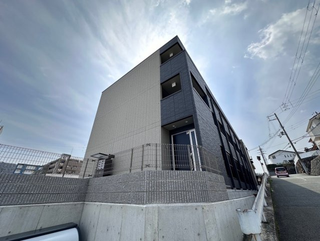 ラ　グリシーヌ青山の外観