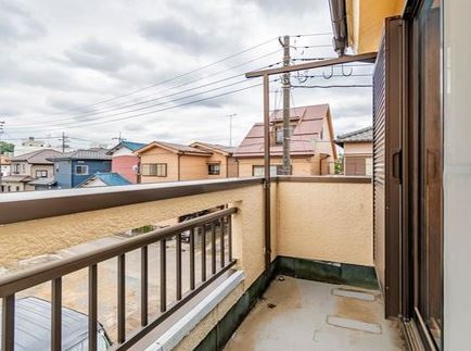 【中古】川越市天沼新田中古住宅のバルコニー