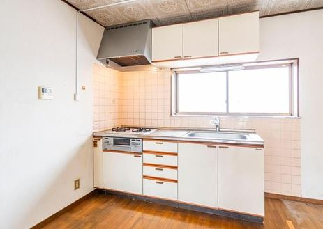 【中古】川越市天沼新田中古住宅のキッチン