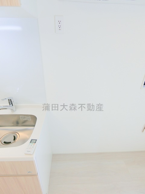 ADORE URBAN大森町Aのキッチン|冷蔵庫置き場