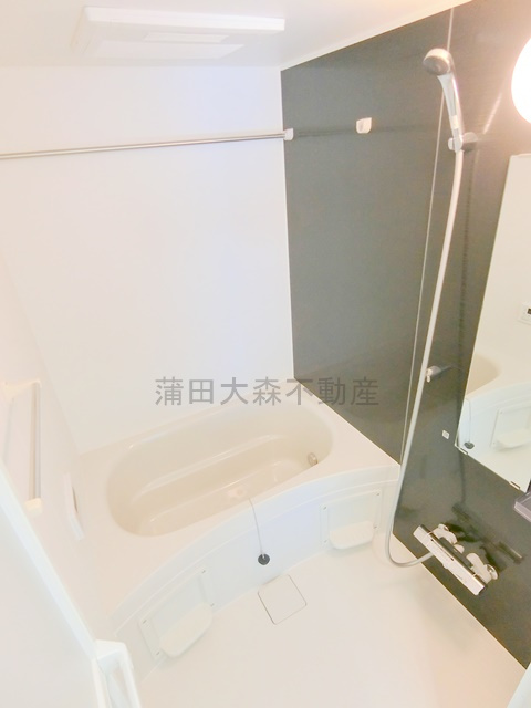 ADORE URBAN大森町Aの浴室|追焚+浴室乾燥機能付きバスルーム　お風呂