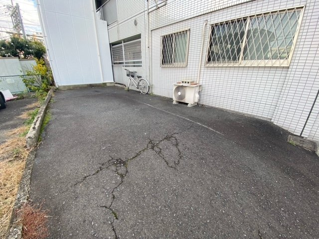 カーザハマムラの駐車場