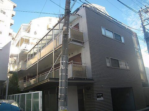 ラグジュアリーアパートメント森下の外観