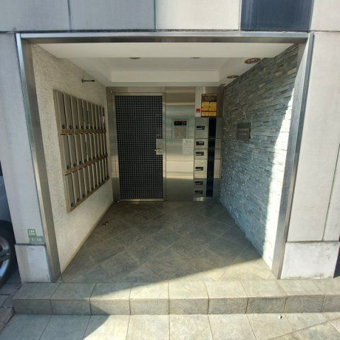 GARDEN COURT KAMIKITAZAWAのエントランス