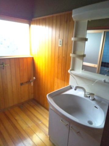 【独立洗面台】 | 西岐波江頭中古住宅