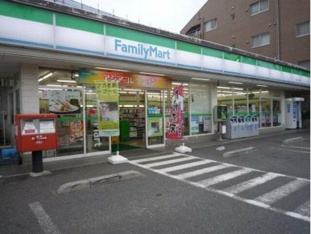 ファミリーマート桜川三丁目店