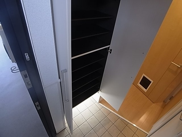 神戸市兵庫区御崎本町１丁目の賃貸マンション