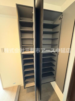 【玄関】 | 目黒ミシェルヨコマエ | 目黒ミシェルヨコマエ　は三都市アース中延店へお任せください！　ご内覧可能なお部屋は物件現地お待ち合わせご案内可能です！