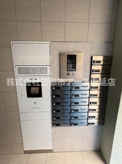 【エントランス】 | 目黒ミシェルヨコマエ | 目黒ミシェルヨコマエ　は三都市アース中延店へお任せください！　ご内覧可能なお部屋は物件現地お待ち合わせご案内可能です！