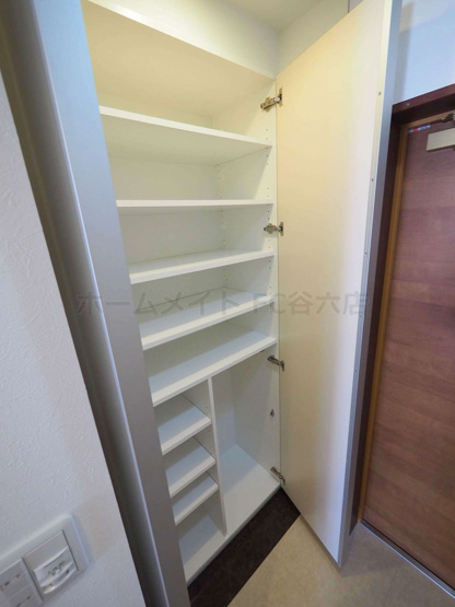 【玄関】 | コンソラーレ瓦屋町