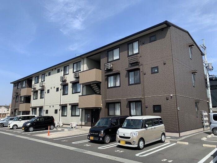 セカンドコート　B棟の外観