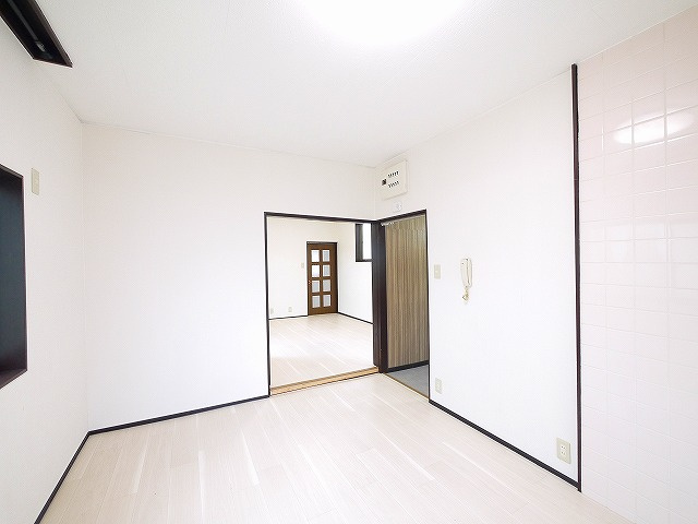 あやめ池南３丁目戸建ての居間・リビング