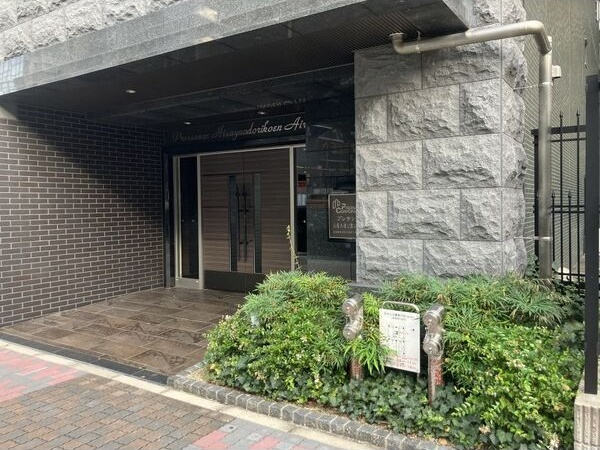 プレサンス久屋大通公園エアリーのエントランス