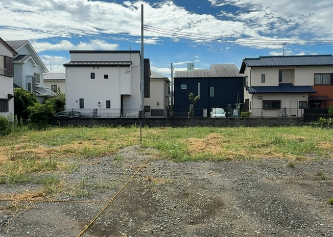 【外観】 | 土地の面積＝住宅面積ではありません。建ぺい率の問題などで、土地のある場所によって住宅を建てられる面積は限られています。高さもしかり、「土地」という言葉の中には、建築条件も含まれると考えておきましょう。