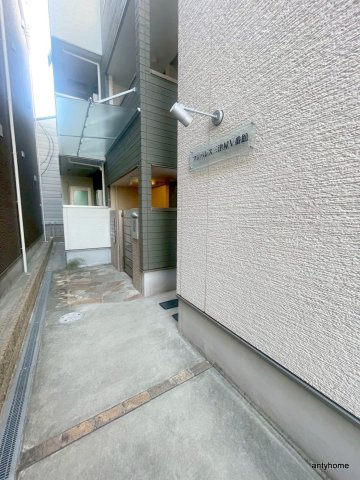 フジパレス三津屋Ⅴ番館　仲介手数料無料のエントランス