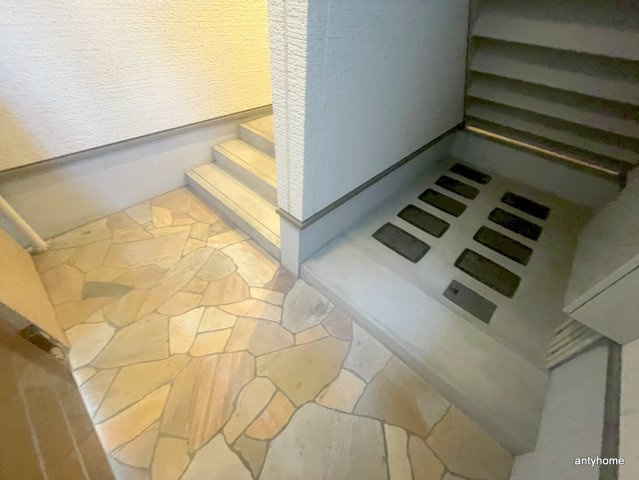 フジパレス三津屋Ⅴ番館　仲介手数料無料の駐車場