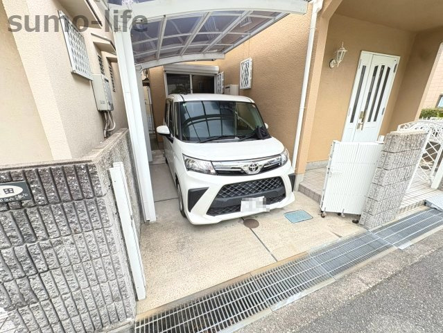 塚口町6丁目貸家の駐車場