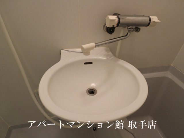 レオパレスカーサ　Ｔの洗面所