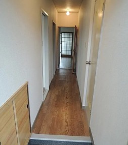 ラフォーレ武蔵野の玄関