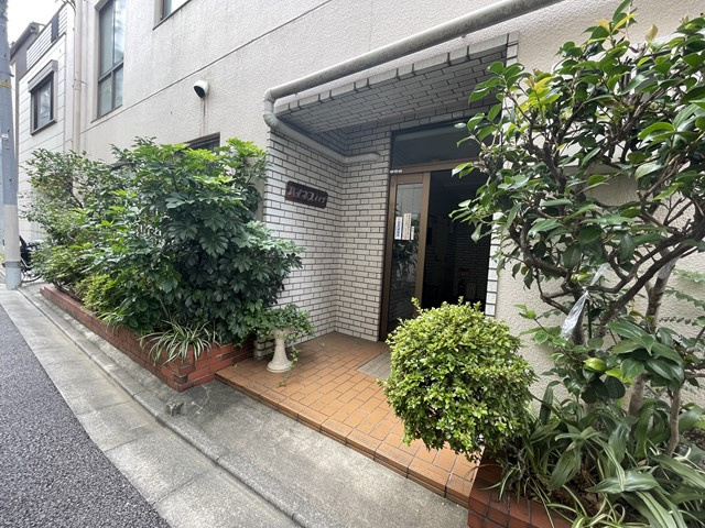 【エントランス】