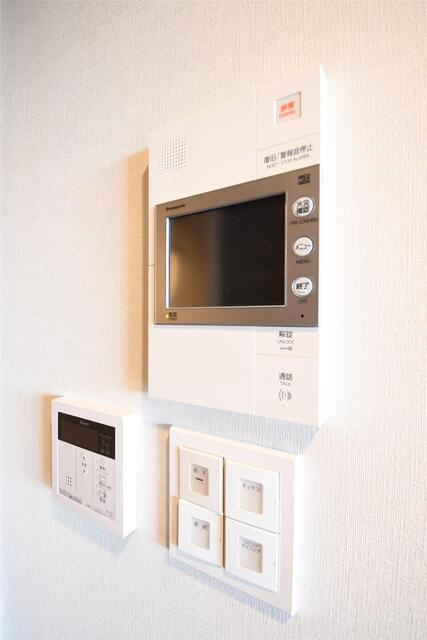 RJRプレシア大橋駅前のセキュリティ|【設備充実】ＴＶモニター付インターホン、オートロック、
エレベータ付きマンション♪給湯設備も充実
