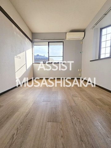 メイプルハイツの洋室