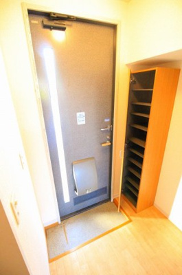 【玄関】 | ヴィラ小谷田 | 退去前のため、別部屋のお写真です。