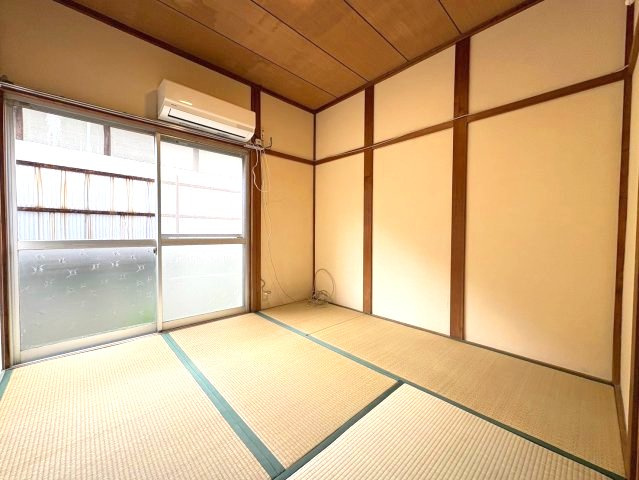 山中田アパートの和室