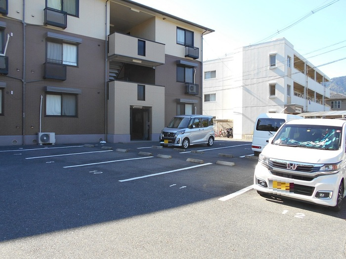 【駐車場】クレージュ中村 