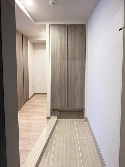 【玄関】 | ラティエラ武蔵小杉 | ※写真は同タイプ住戸です。