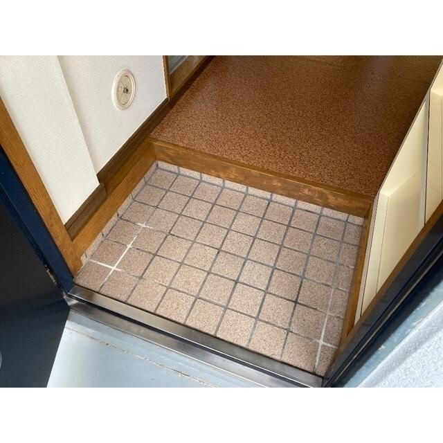 マルタカマンションの玄関