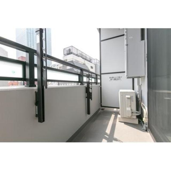 【バルコニー】 | パークアクシス赤坂見附 | ※写真は同タイプ住戸です。